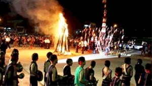 Festival des gongs des ethnies de la province de kon tum