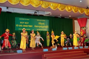Cân Tho, Bac Liêu et Vinh Long fêtent le Nouvel An khmer