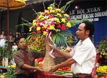 Millénaire de hanoi : fête du village d'orfèvrerie de chau khe