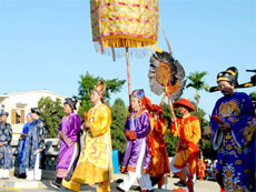 Festival de huê : reconstitution d’un rite culturel