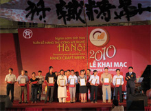 Inauguration de la semaine des produits artisanaux de hanoi 2010