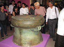 Millénaire de hanoi: exposition de tambours de bronze