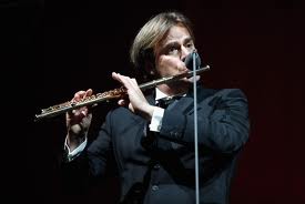 Concert : à hanoi, la flûte enchantée de l'italien andrea griminelli