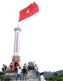 Ha giang: inauguration de la tour du drapeau de lung cu