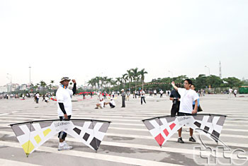 Hanoi: festivals du cerf-volant et des arts martiaux