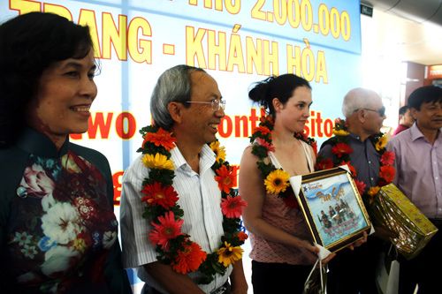Tourisme : khanh hoa accueille son deux millionième visiteur à nha trang