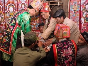 Le rite initiatique et le chant pao dung de l'ethnie dao, patrimoine national