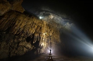 Tourisme d'aventure à la caverne de son doong