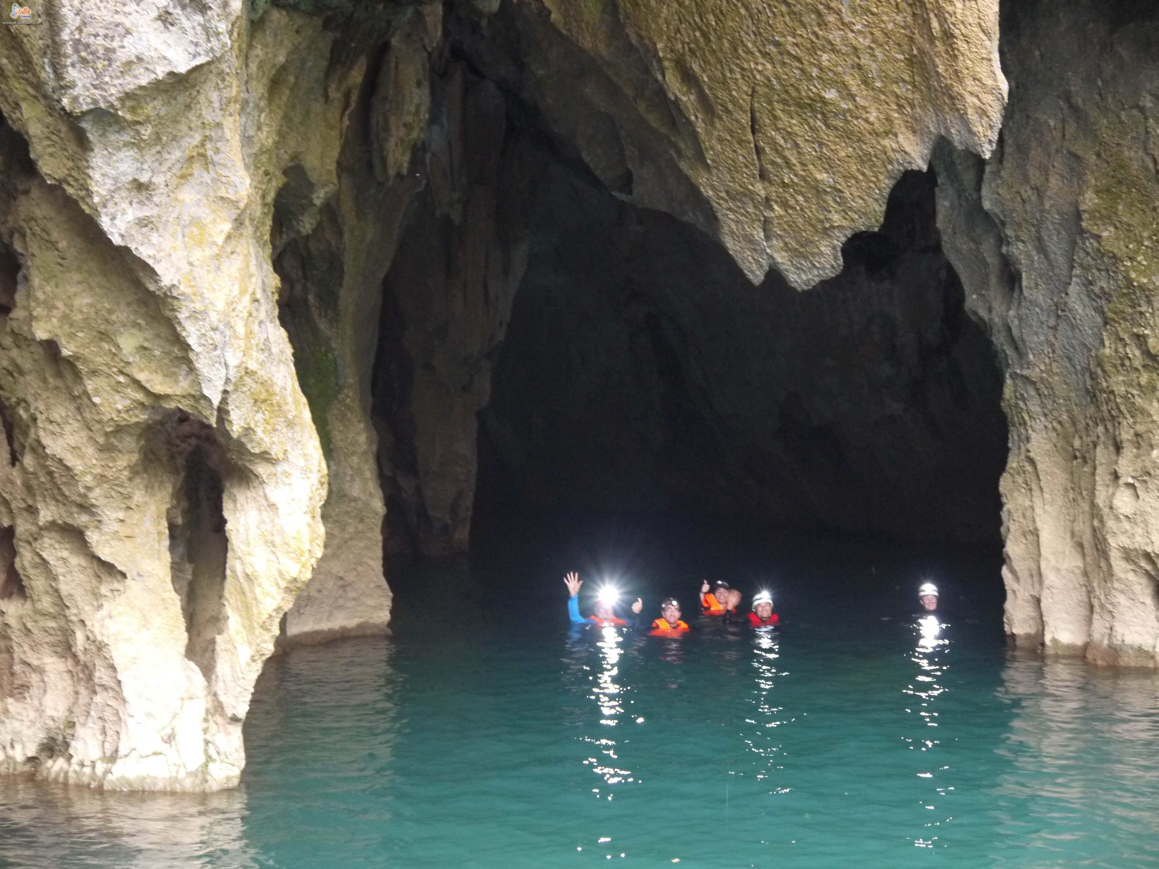 Quang Binh: Ouverture du circuit touristique « vallée Sinh Ton - grotte Thuy Cung »