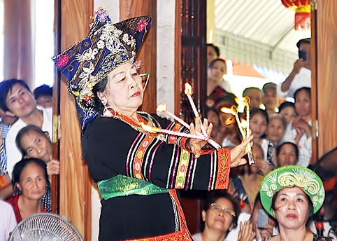 Une artisanne de la culture populaire à Ha Tinh