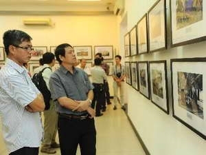 Hanoi : expositions de photos sur la civilisation du fleuve Rouge
