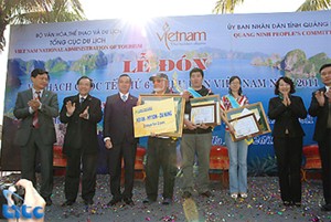 Le vietnam accueille son 6 millionième touriste étranger de l’année 2011