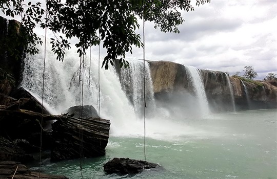 Dak Lak : la cascade de Dray K’nao, un cadeau de la nature