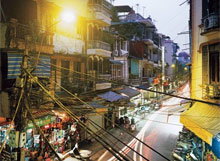 Dans les rues de hanoi avec le photographe canadien greg girard