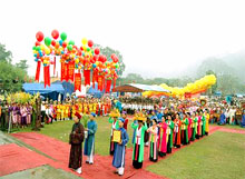 Ouverture de la fête de l'ancienne capitale de hoa lu