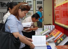 Laos: vernissage d'une exposition sur le millénaire de hanoi