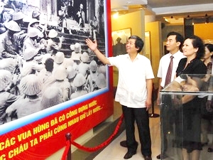 Exposition photographique « de van lang à thang long - hanoi »