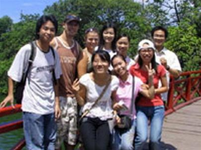 Un club des guides touristiques volontaires à hanoi