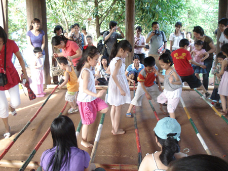 Activités pour le têt du dragon au musée d'ethnographie du vietnam