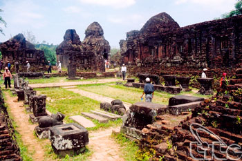 Quang Nam : bilan des dix ans de préservation du patrimoine mondial My Son