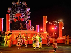 Le festival de la mer de Nha Trang attire les foules